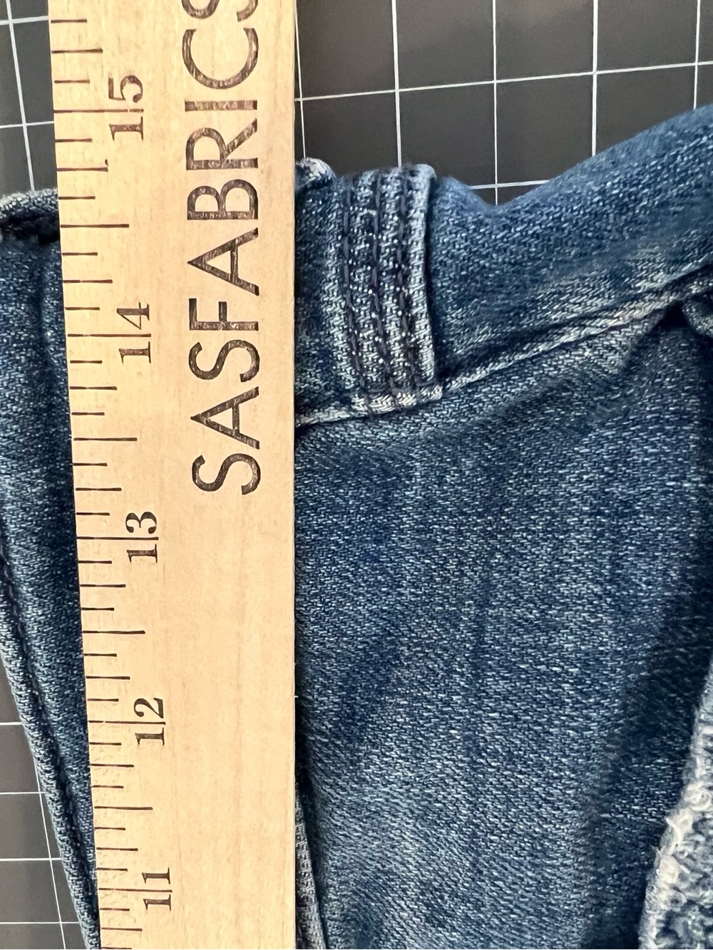 Pilcro Straight-Leg Women’s Jeans — Medium Blue Wash - Picture 8 of 9